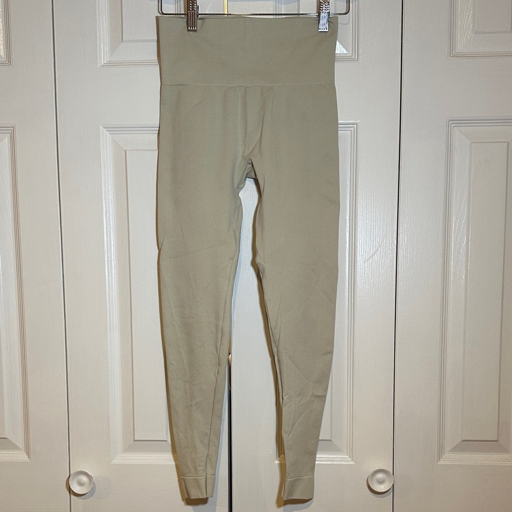 SET Active Sculptflex High-Waisted Leggings | Oat | Size Small - Picture 3 of 8